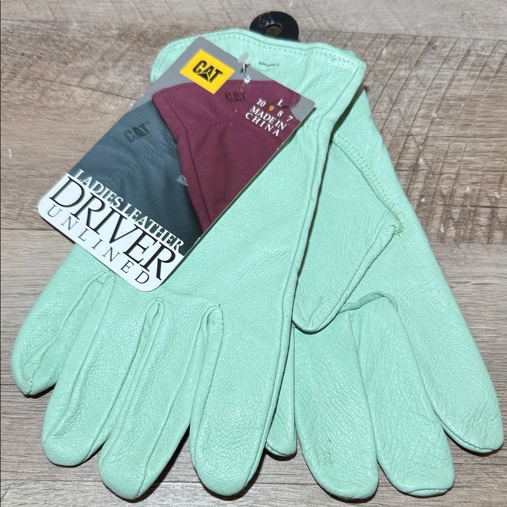 CAT Ladies' Leather Driver Gloves in Mint Green
